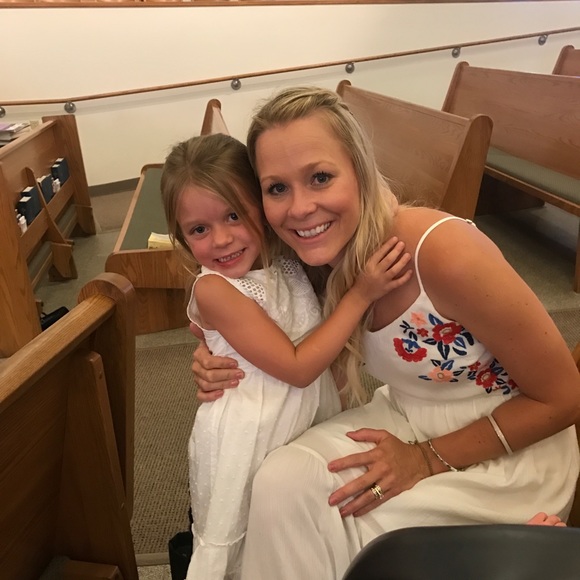 Meet your Posher, Kelly - Picture 3 of 4